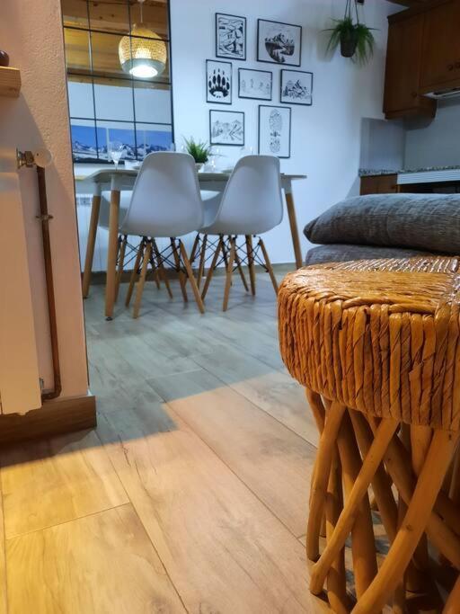 Mcastet, Casita Aranesa En El Valle De Aran บอสซอสต์ ภายนอก รูปภาพ